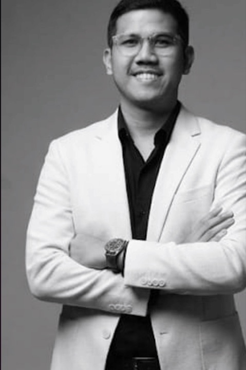 Rilo Adri Nugroho, Finance Director